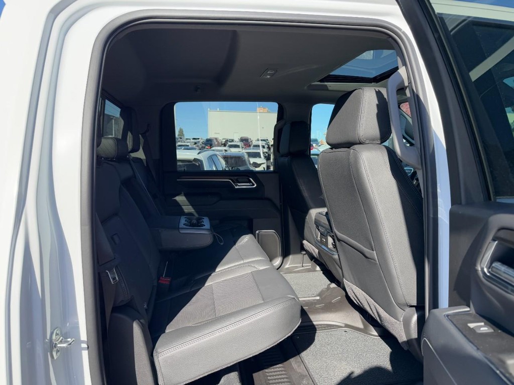 GMC Sierra 2500HD Vehicle Image 05