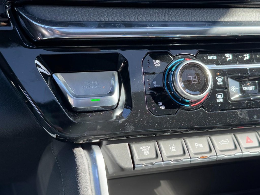 GMC Sierra 2500HD Vehicle Image 14