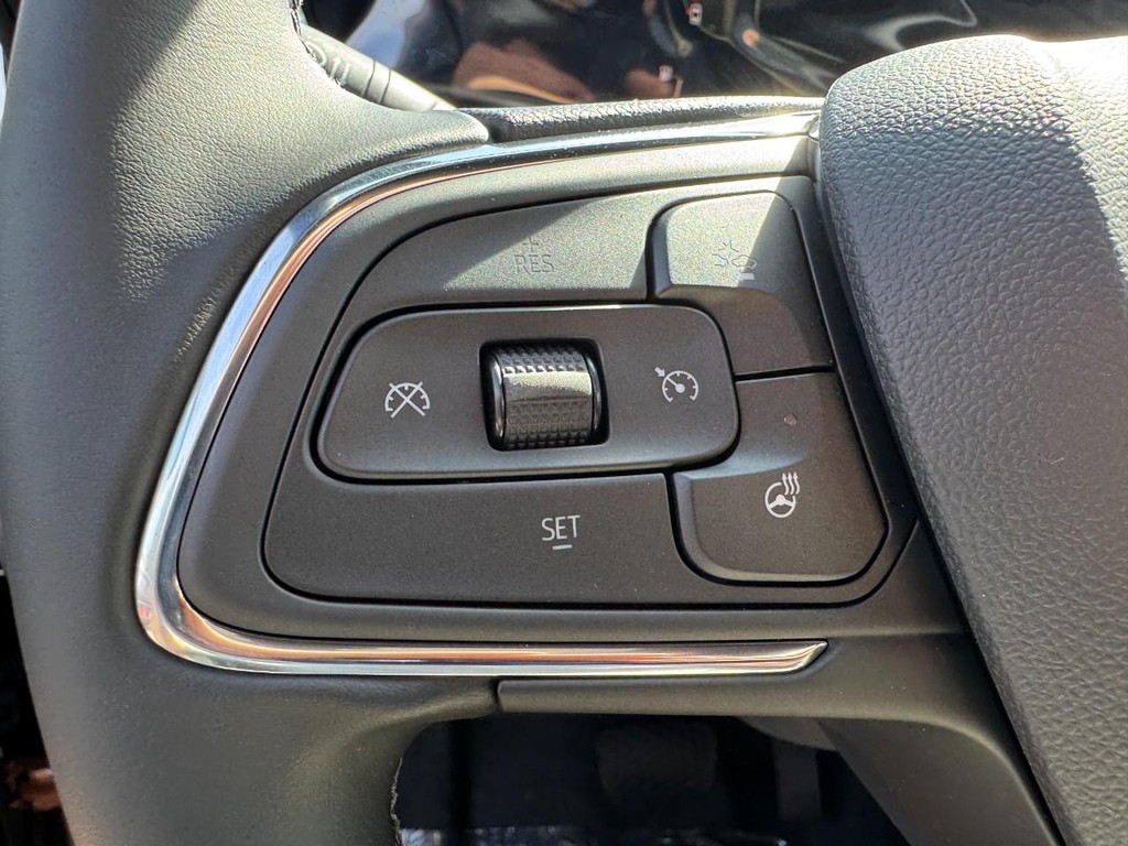 Buick Envista Vehicle Image 10