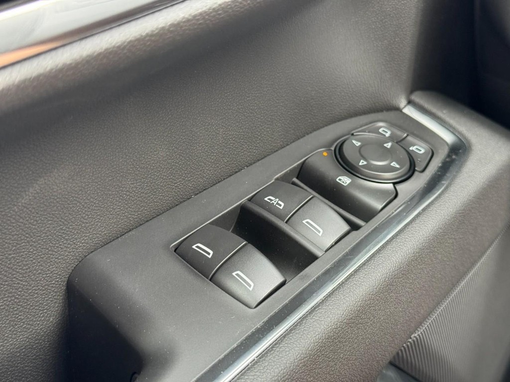 GMC Sierra 1500 Vehicle Image 15