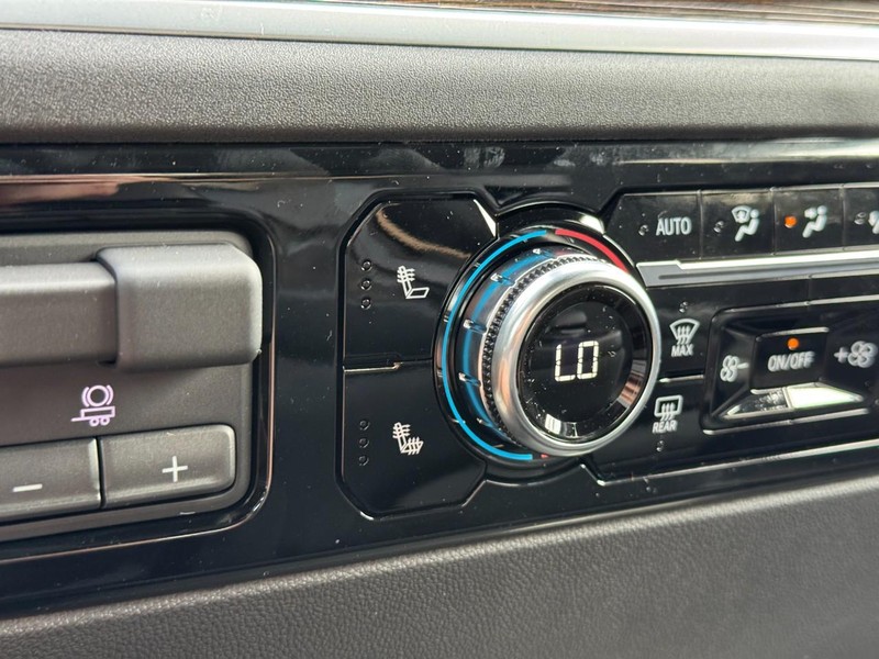 GMC Sierra 1500 Vehicle Image 13