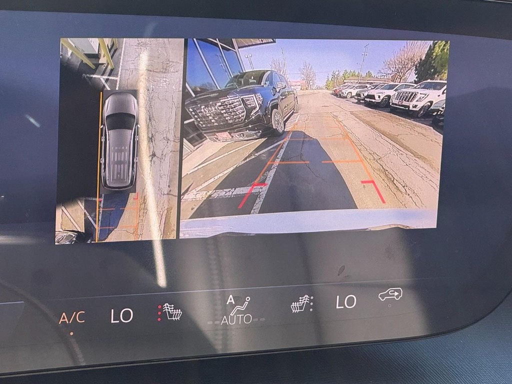 Buick Enclave Vehicle Image 14