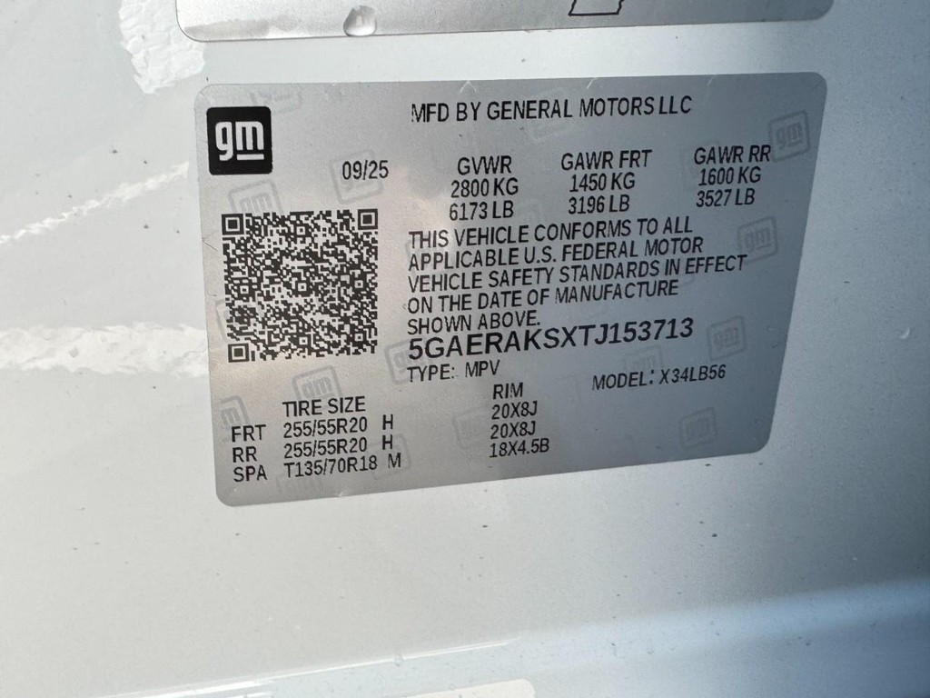 Buick Enclave Vehicle Image 16