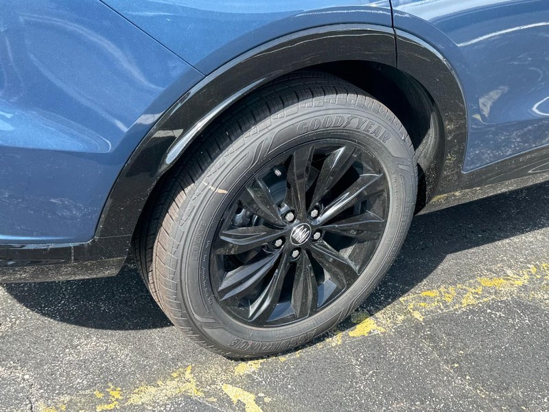 Buick Envista Vehicle Image 04