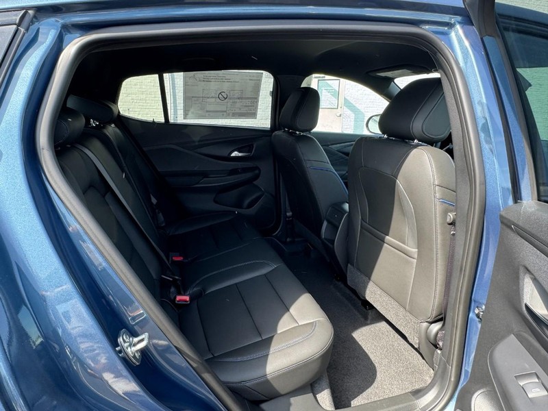 Buick Envista Vehicle Image 05