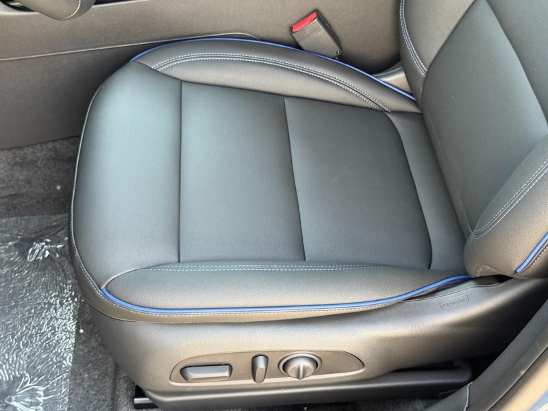 Buick Envista Vehicle Image 15