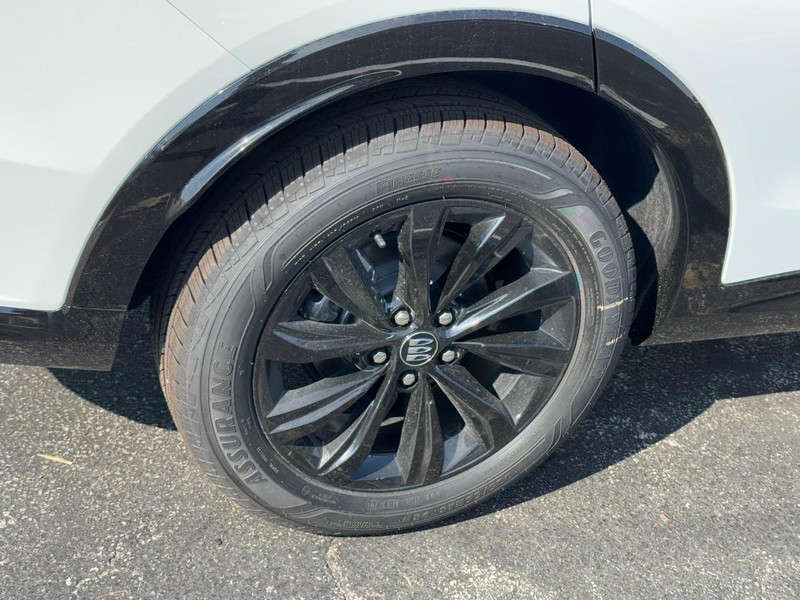 Buick Envista Vehicle Image 04