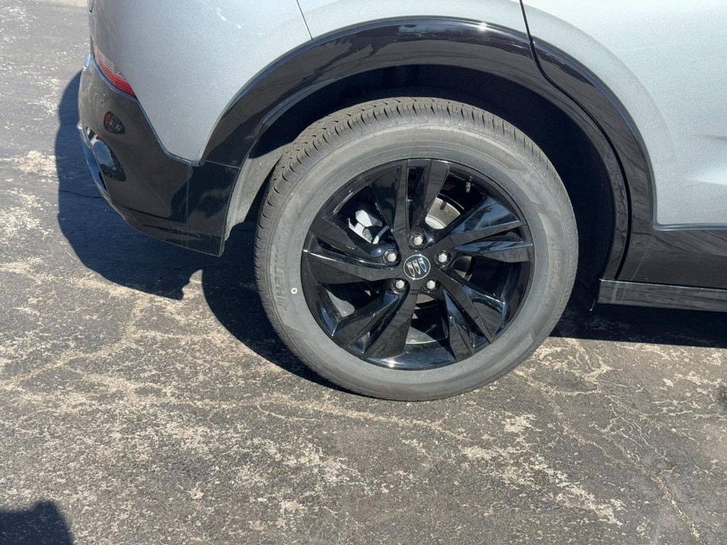 Buick Encore GX Vehicle Image 04