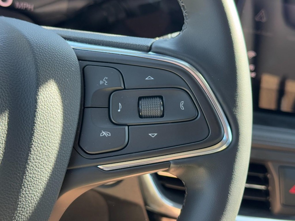 Buick Encore GX Vehicle Image 11