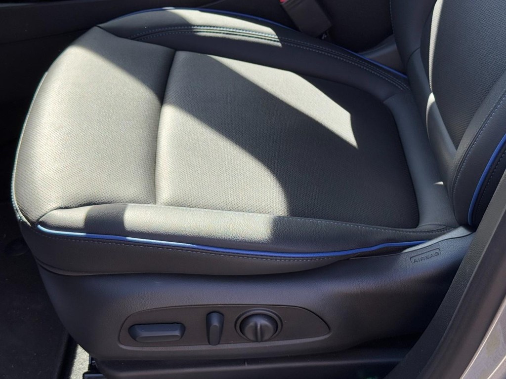 Buick Encore GX Vehicle Image 14