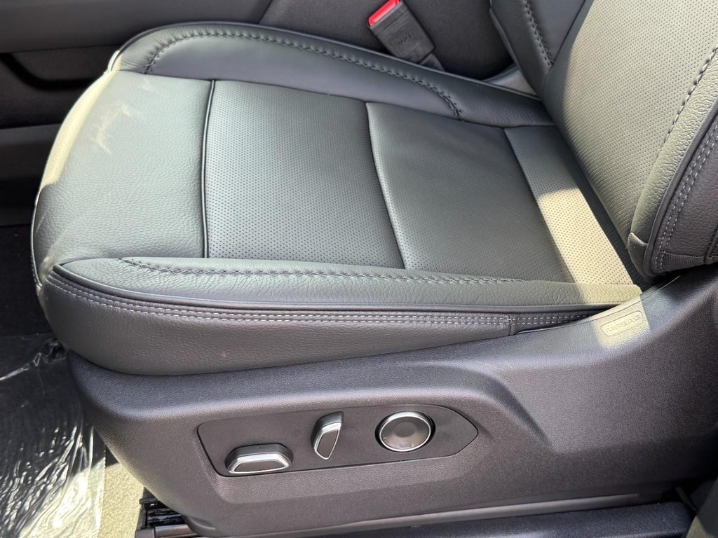 GMC Sierra 1500 Vehicle Image 16