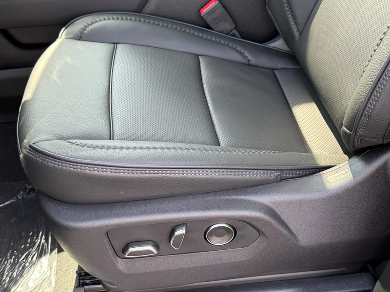 GMC Sierra 1500 Vehicle Image 16