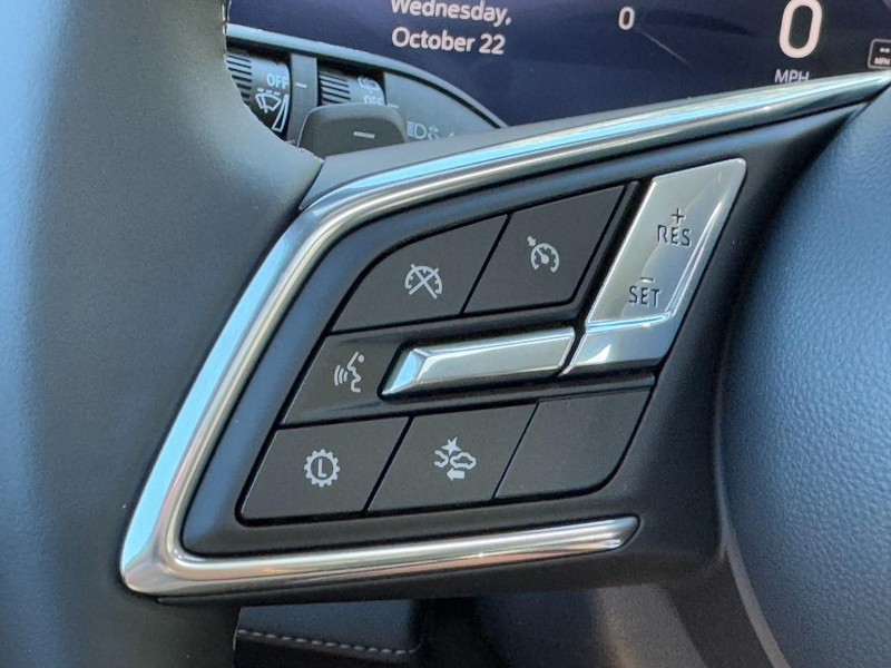 Buick Enclave Vehicle Image 12