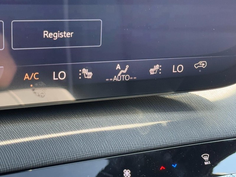 Buick Enclave Vehicle Image 16