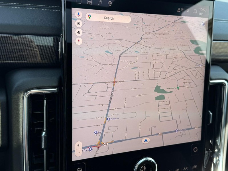 GMC Yukon XL Vehicle Image 18