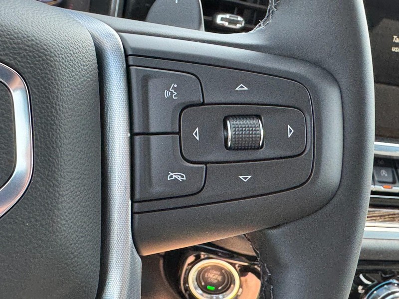 GMC Sierra 1500 Vehicle Image 12