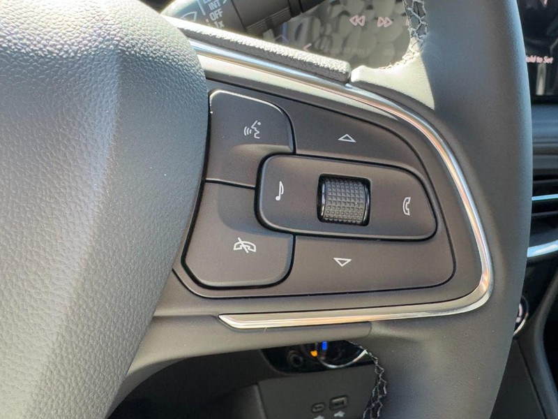 Buick Encore GX Vehicle Image 11