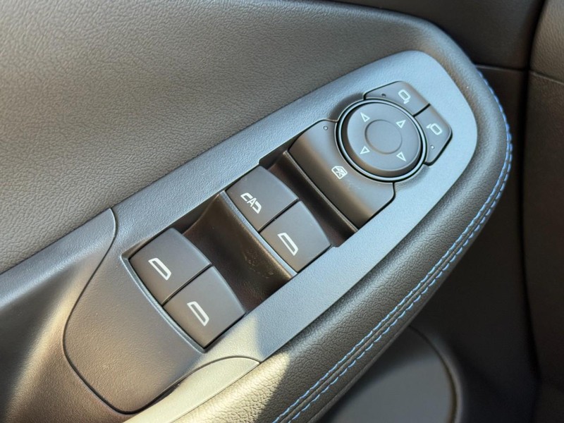 Buick Encore GX Vehicle Image 15