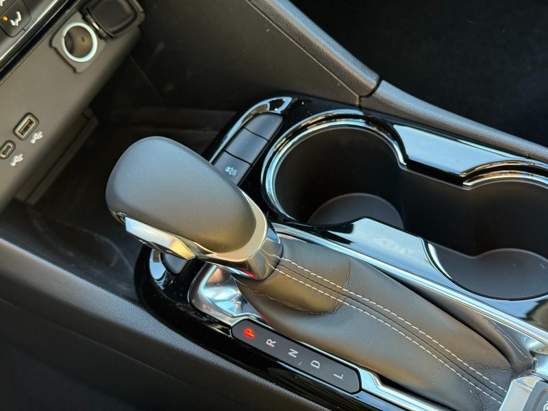 Buick Encore GX Vehicle Image 12