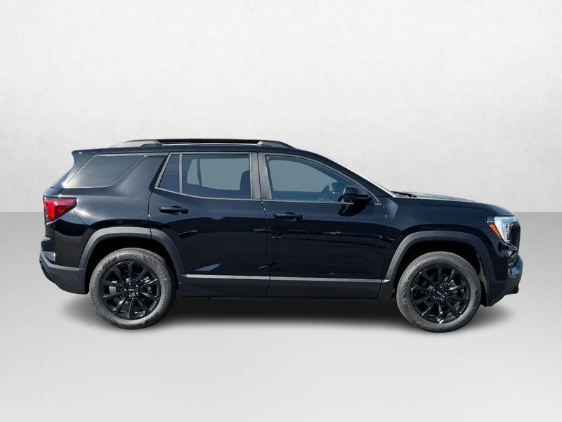 GMC Terrain Vehicle Image 02