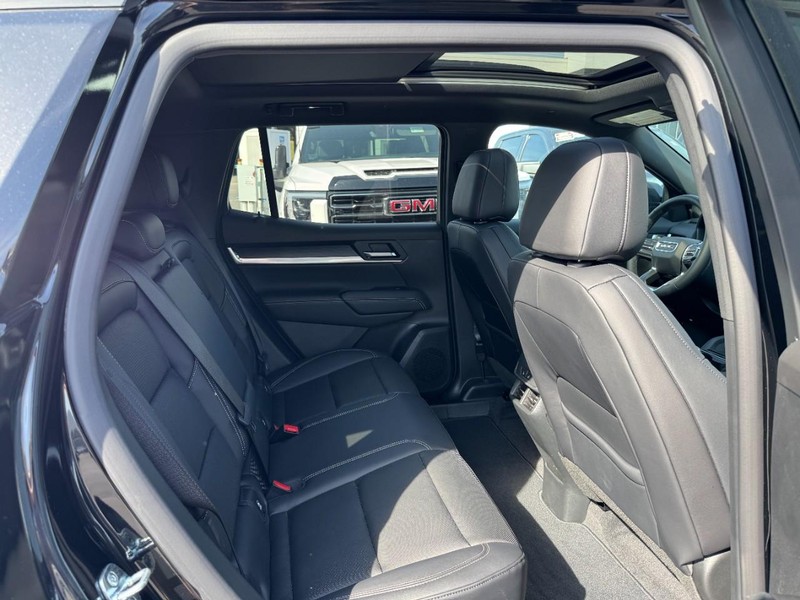 GMC Terrain Vehicle Image 05