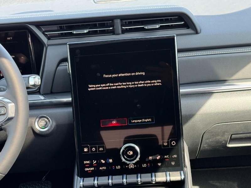 GMC Terrain Vehicle Image 09