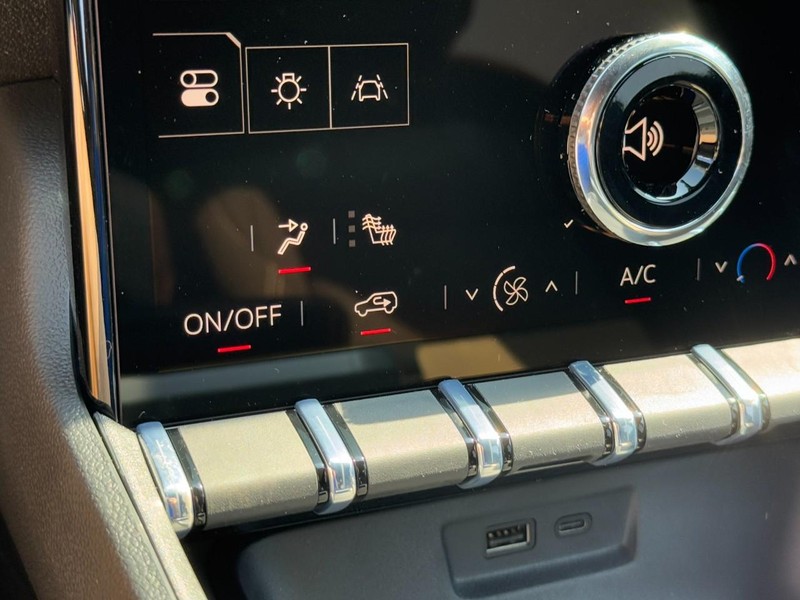 GMC Terrain Vehicle Image 13