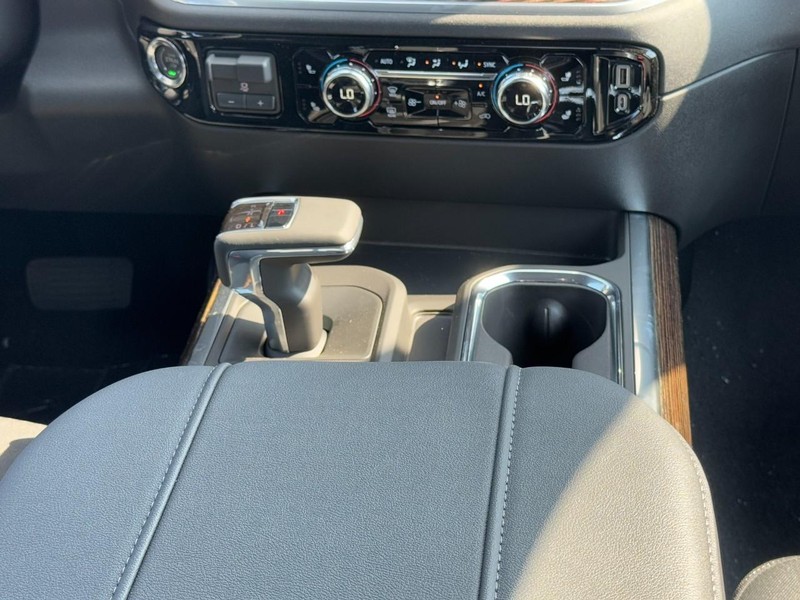 GMC Sierra 1500 Vehicle Image 09