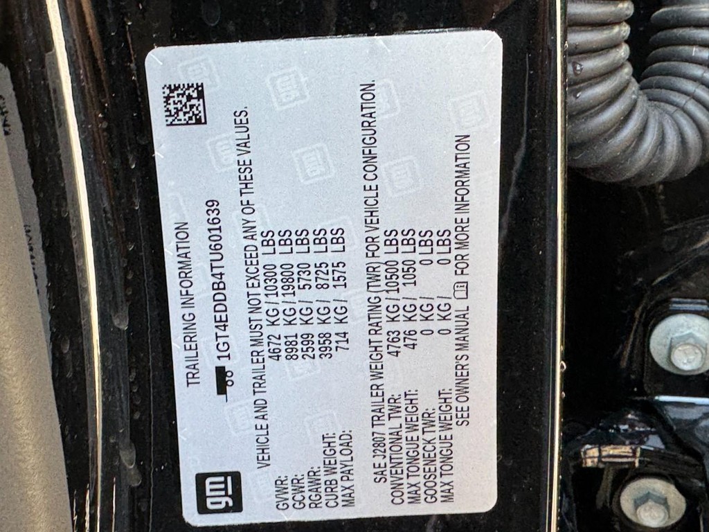 GMC HUMMER EV Pickup Vehicle Image 17