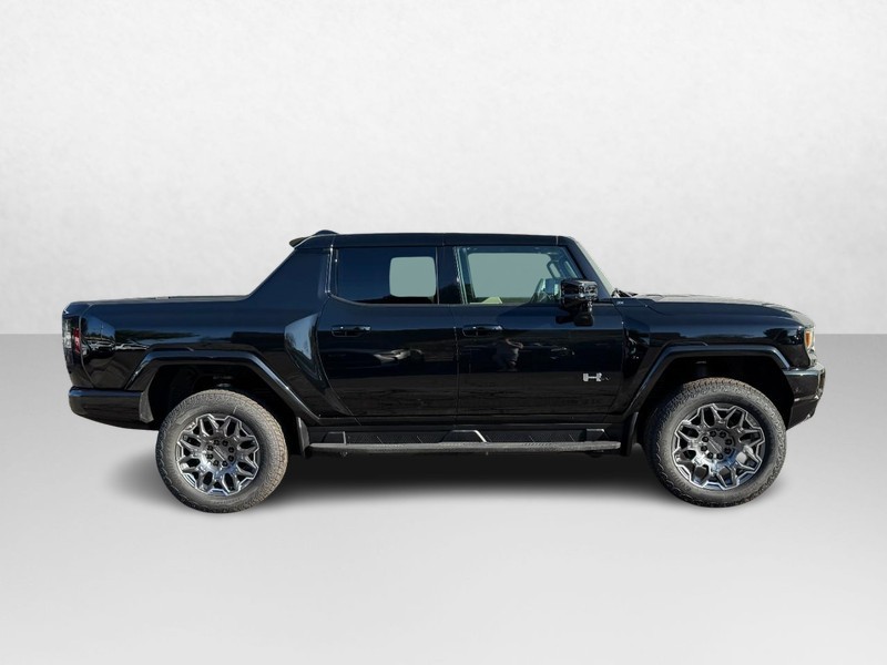 GMC HUMMER EV Pickup Vehicle Image 02
