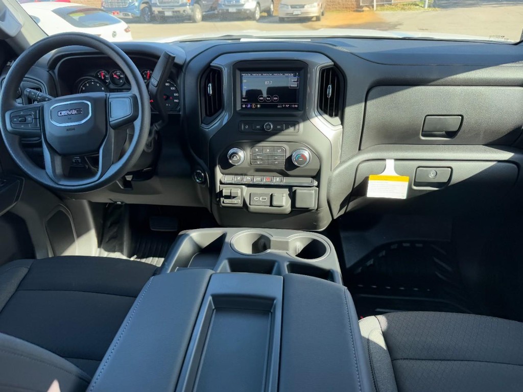 GMC Sierra 2500HD Vehicle Image 06