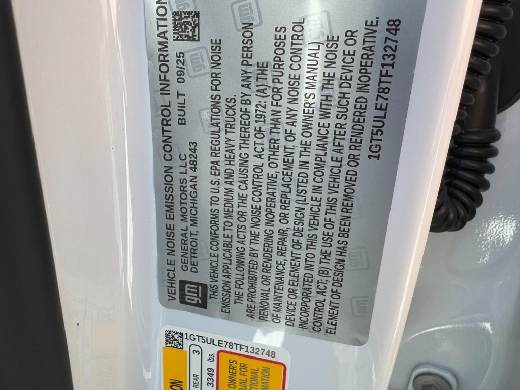 GMC Sierra 2500HD Vehicle Image 15