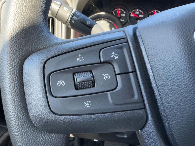 GMC Sierra 2500HD Vehicle Image 10