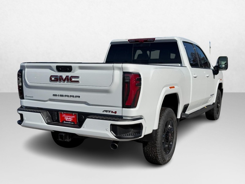GMC Sierra 2500HD Vehicle Image 03