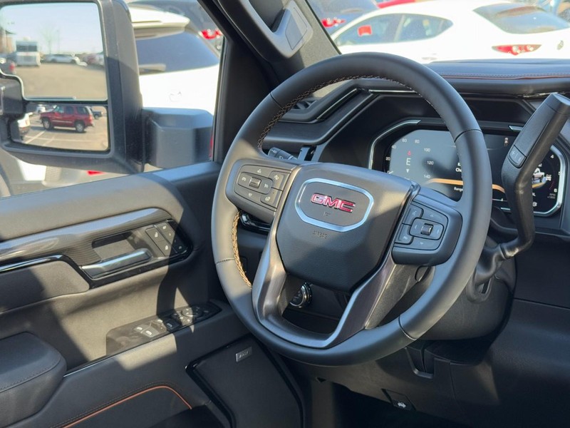 GMC Sierra 2500HD Vehicle Image 08