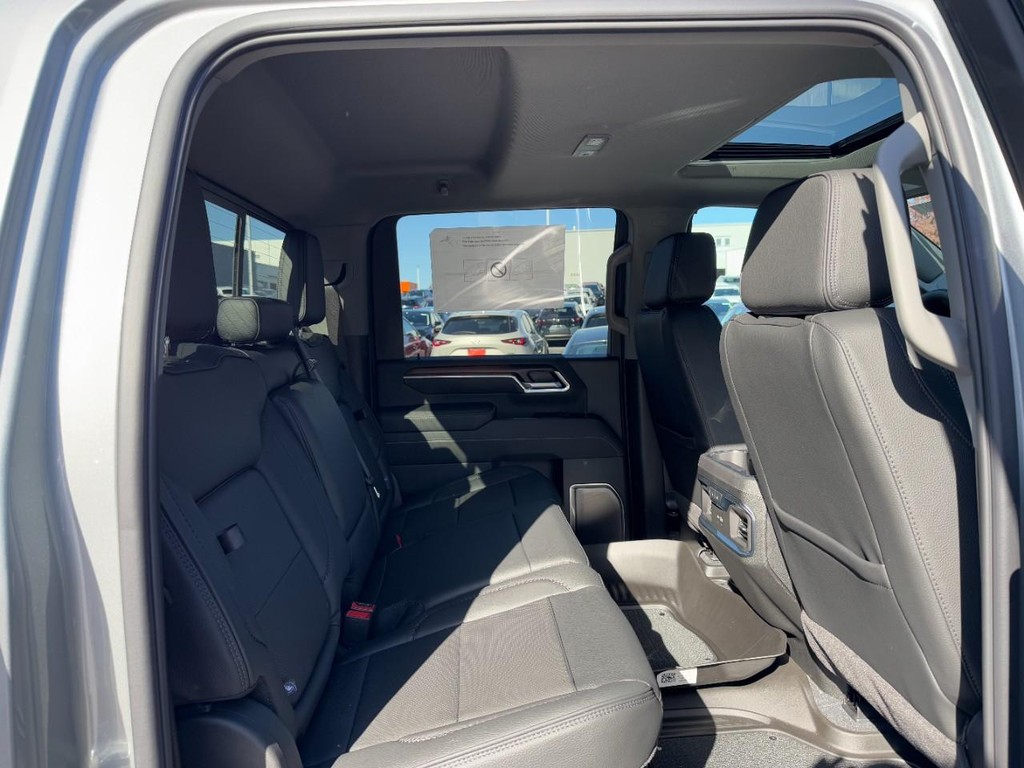 GMC Sierra 2500HD Vehicle Image 05