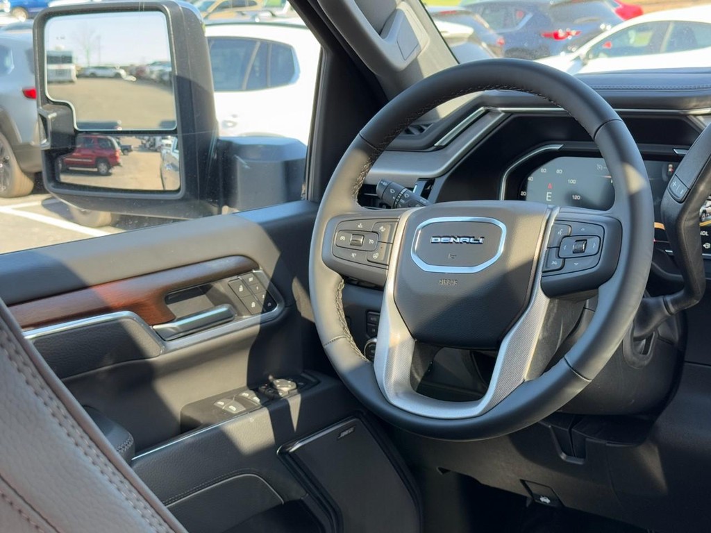 GMC Sierra 2500HD Vehicle Image 08