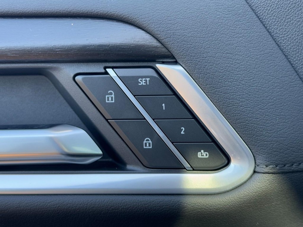 GMC Sierra 2500HD Vehicle Image 11