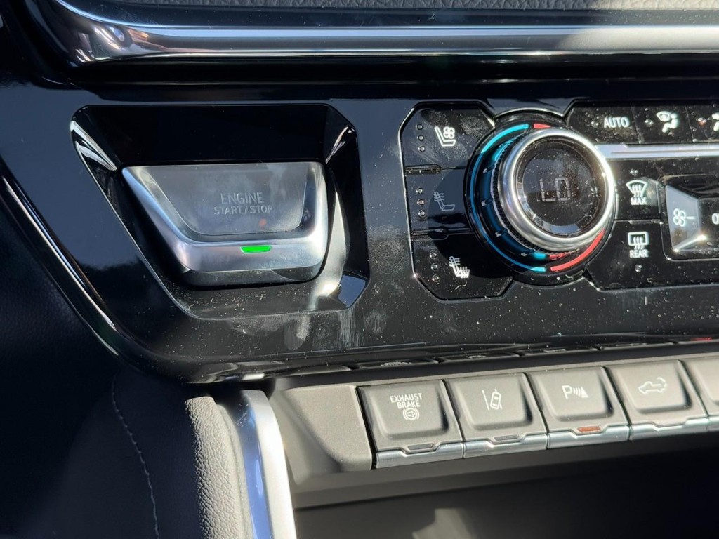 GMC Sierra 2500HD Vehicle Image 15