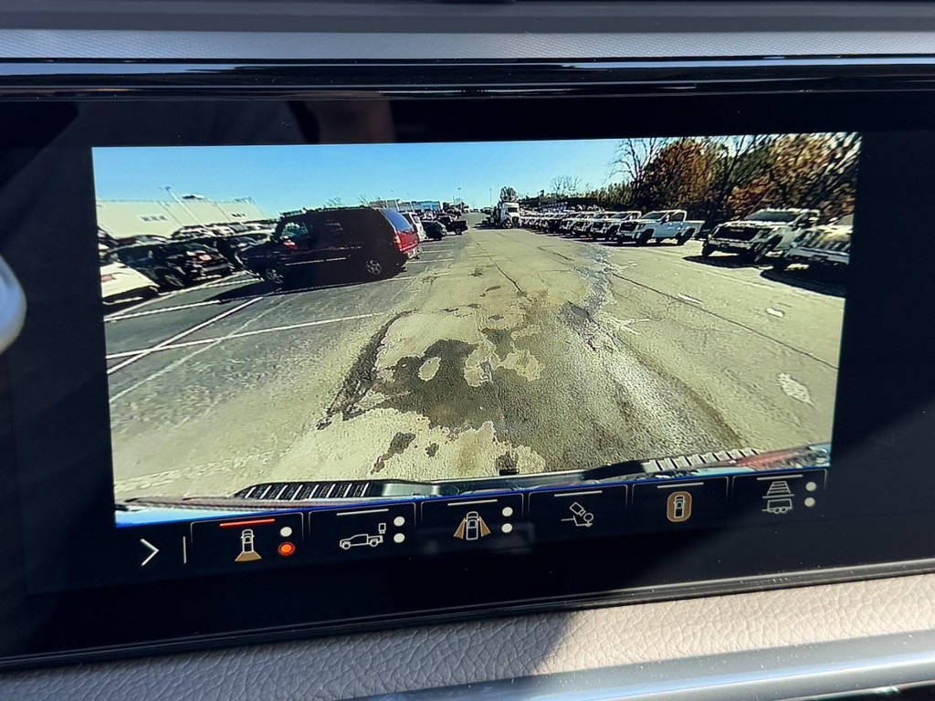 GMC Sierra 2500HD Vehicle Image 16