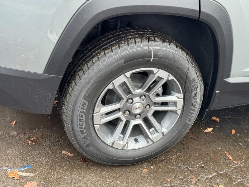 GMC Terrain Vehicle Image 04