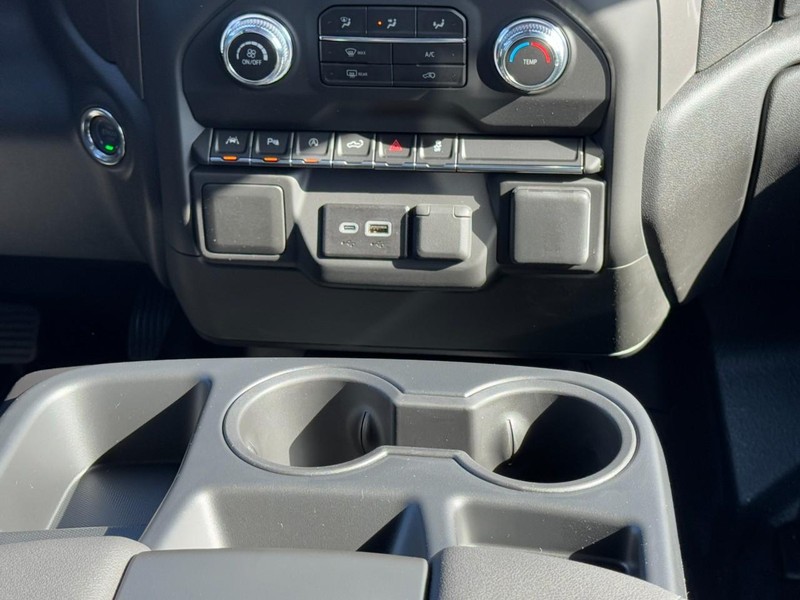 GMC Sierra 1500 Vehicle Image 09