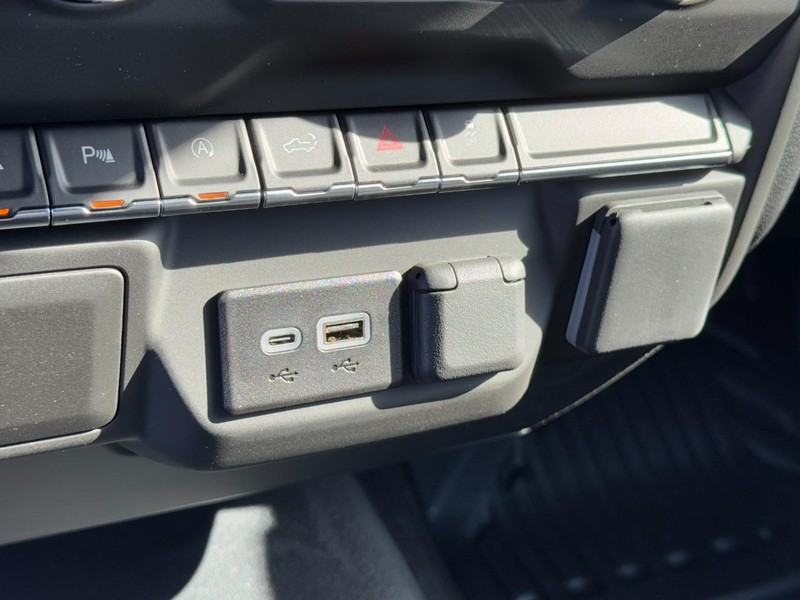 GMC Sierra 1500 Vehicle Image 11