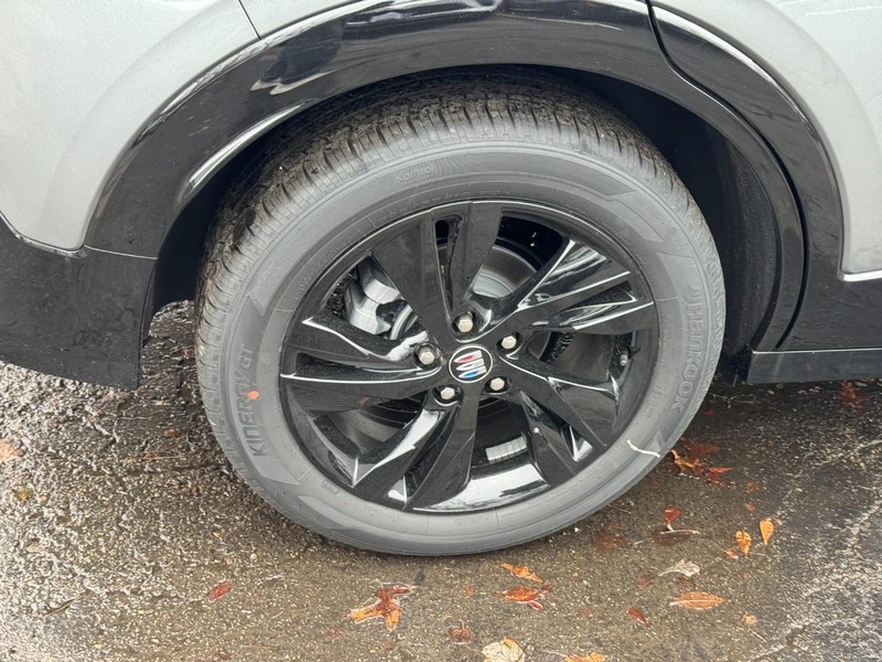 Buick Encore GX Vehicle Image 04