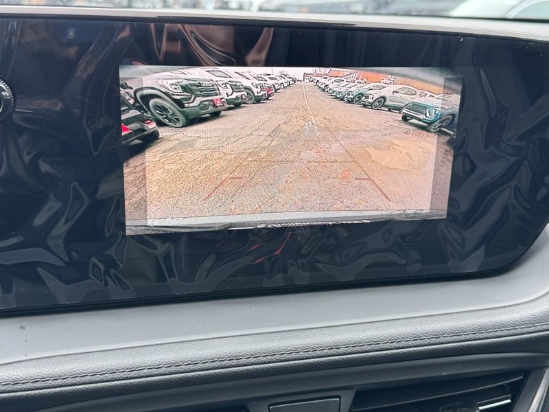 Buick Encore GX Vehicle Image 13