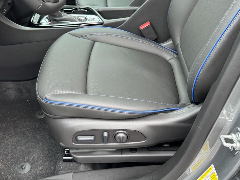 Buick Encore GX Vehicle Image 14