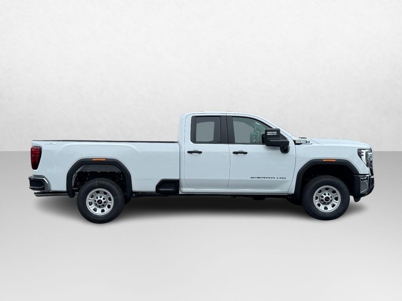 GMC Sierra 3500HD Vehicle Image 02
