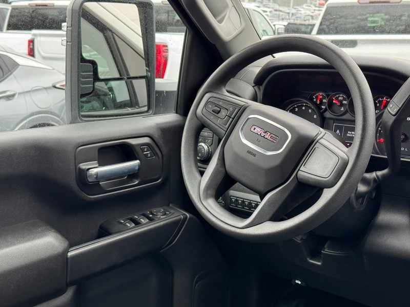 GMC Sierra 3500HD Vehicle Image 07