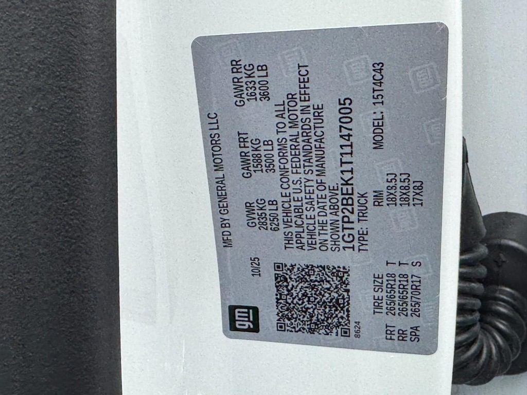 GMC Canyon Vehicle Image 16