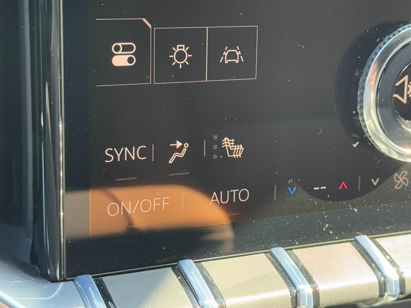 GMC Acadia Vehicle Image 14